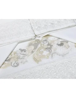 Bauletto Aurora – Completo Lenzuola Matrimoniali Puro Cotone & Copriletto con Pizzo Macramè Intarsiato – Made in Italy