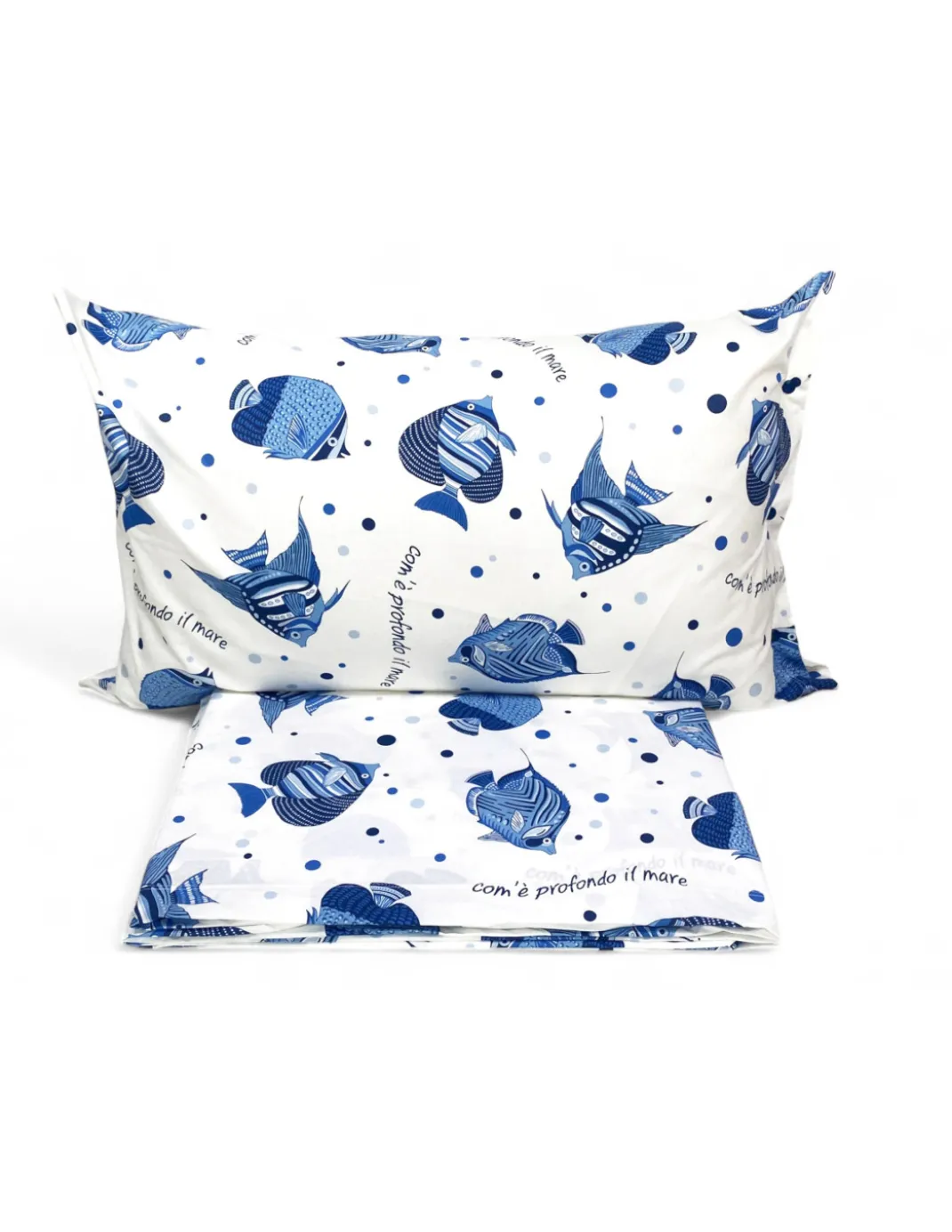 Completo Letto Cotone “Com’è Profondo il Mare” - Lenzuola Estive con Pesci Blu - Design Marinaro Made in Italy