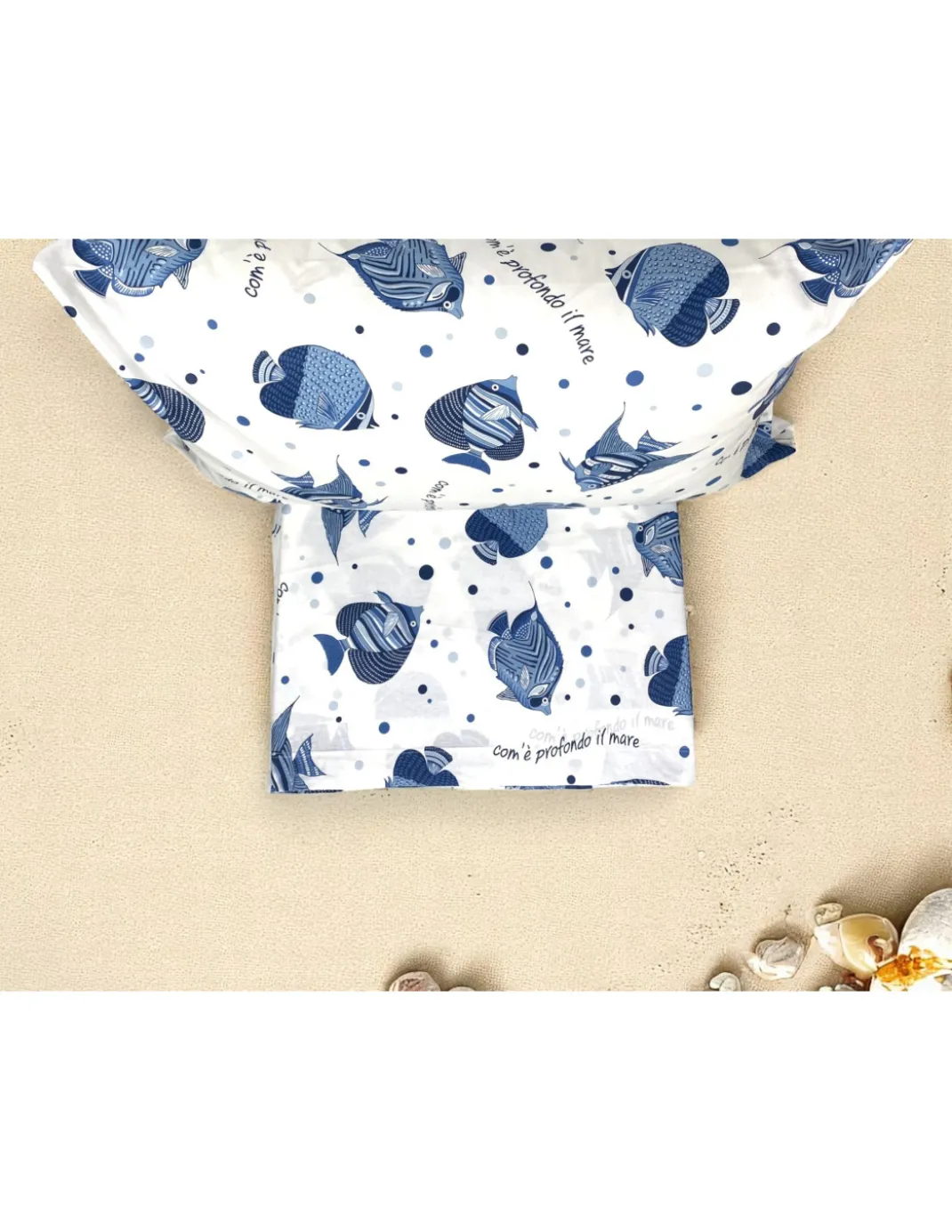 Completo Letto Cotone “Com’è Profondo il Mare” - Lenzuola Estive con Pesci Blu - Design Marinaro Made in Italy